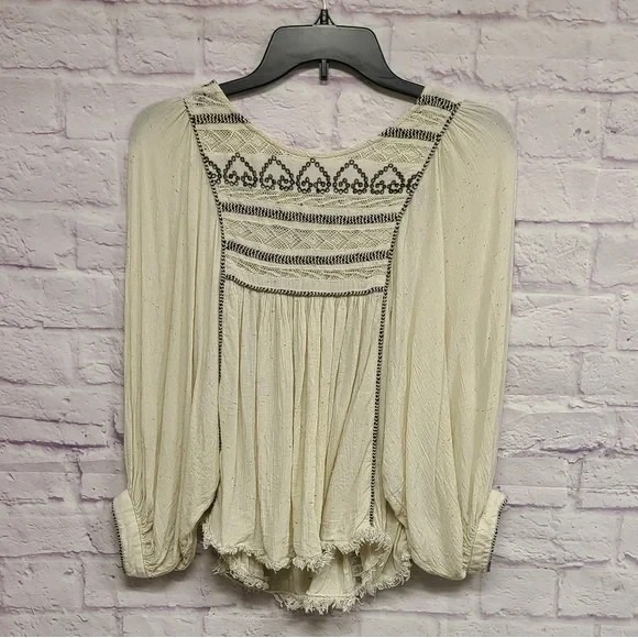 Free People Boho Cream Blouse with Puff Sleeves and Bib Collar Size Small - Picture 3 of 10